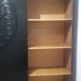 2 lits + une armoire