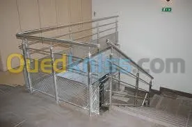 les rampes d'escaliers en inox 