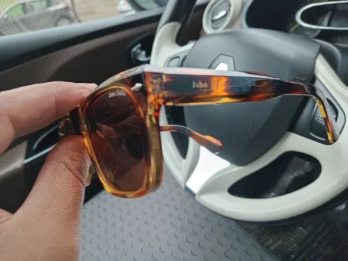 LUNETTE DE SOLEIL HOMMES ET FEMMES