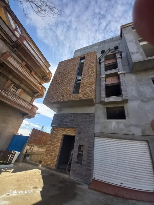 fausse pierre et pierre decore pour facades et mure