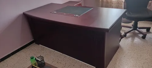 أثاث مكتب للبيع