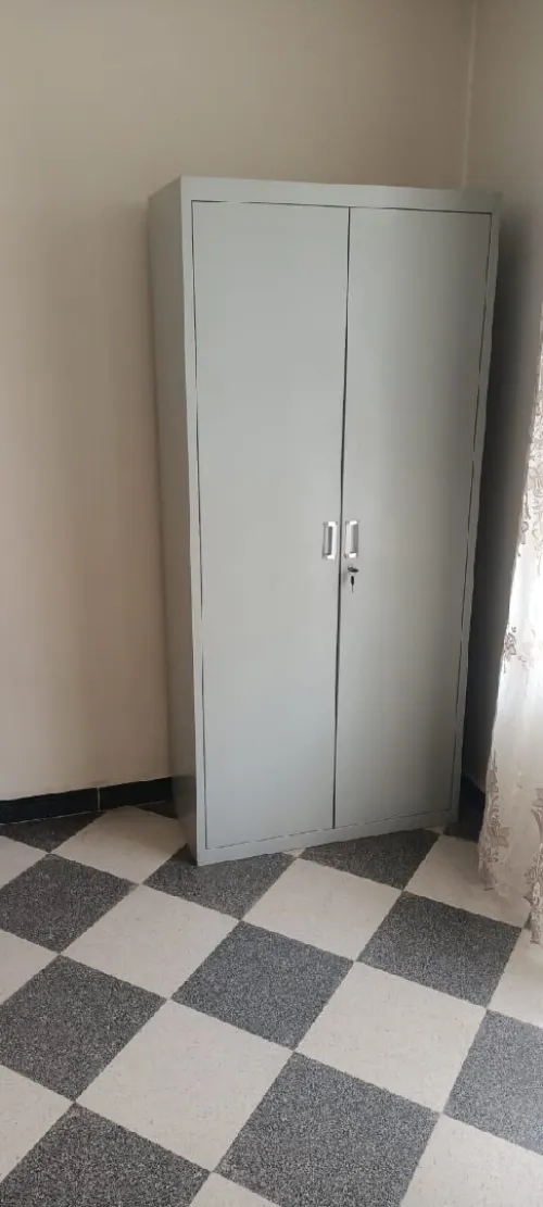 أثاث مكتب للبيع