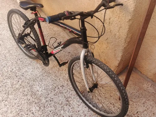 Vélo VTT français très bonne état