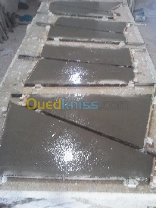 ARTISAN EN MARBRE GRANIT ET GRANITO