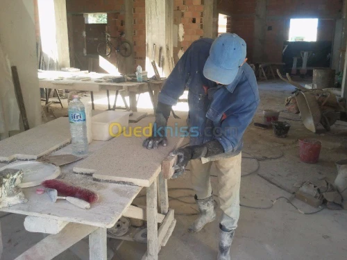 ARTISAN EN MARBRE GRANIT ET GRANITO