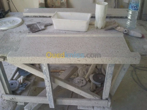 ARTISAN EN MARBRE GRANIT ET GRANITO