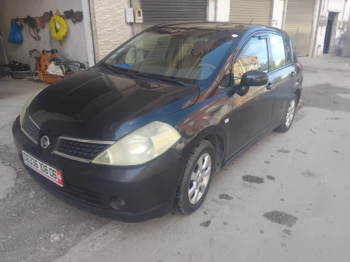Nissan Tiida 5 portes 2006 Tiida 5 portes