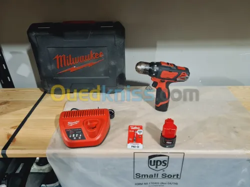 Visseuse perceuse compact 12V MILWAUKEE M12 BDD (2B+ch+cof))