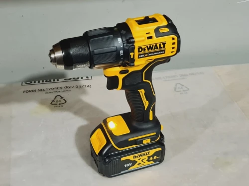 Kit perceuse à percussion + Visseuse à choc - DEWALT DCK2062M2T (BL)