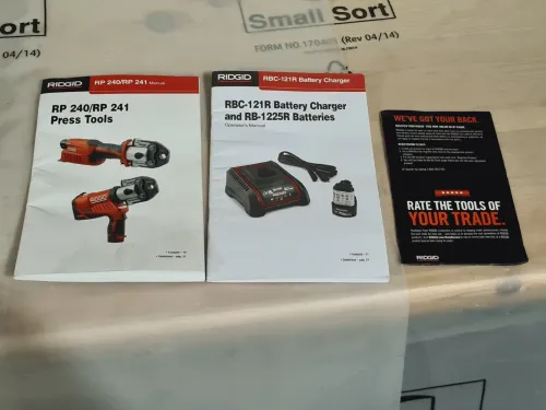 Sertisseuse pour connecteur de câble coaxial RIDGID RP 240 + JMA wireless (USA)
