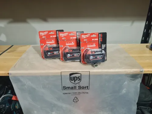 Batterie MILWAUKEE M18B5 18V 5.0Ah (neuf)