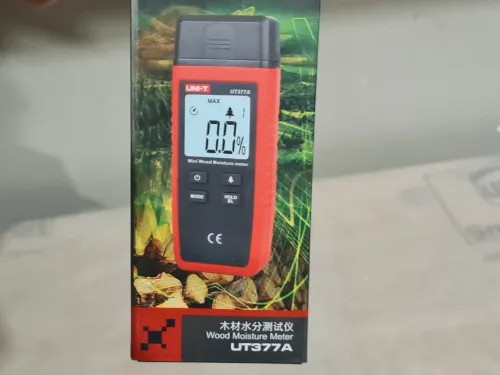 UNI-T UT377A - Humidimètre à bois 0-40% (CE-UKCA)