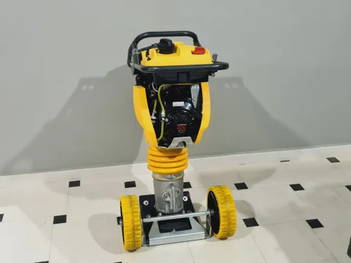 Pilonneuse BOMAG BT 65 moteur HONDA robuste fiable et extremement solide (2023-Germany)