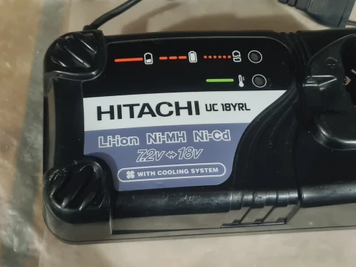 Chargeur de batterie Li-Ion Ni-Mh Ni-Cd 7,2-18V - HITACHI UC 18YRL (avec système de refroidissement)