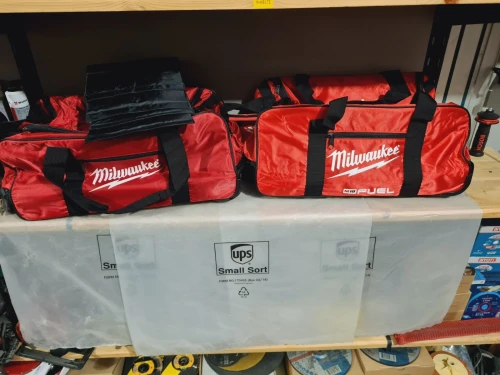 Sac équipement avec roulettes - MILWAUKEE M18 XL (avec/sans séparation) 