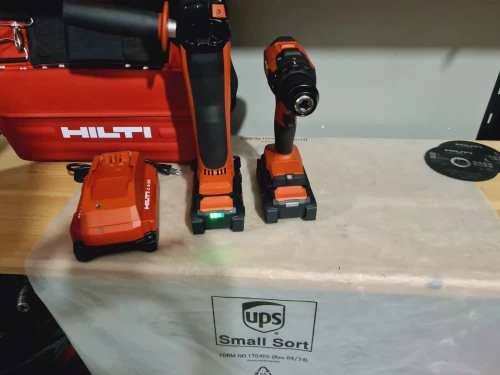 Kit HILTI NURON perceuse visseuse SF 4-22 + meuleuse AG 5D-22 (BL)