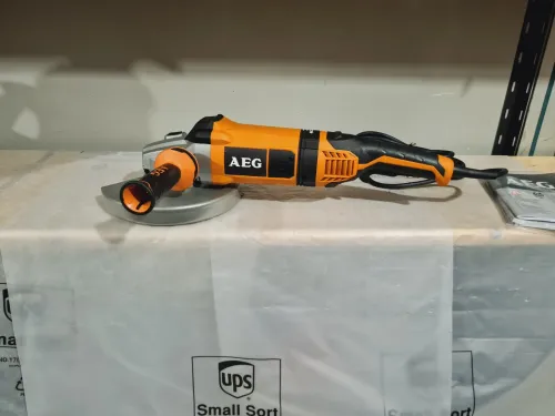 Meuleuse d'angle 230mm 2400W haut gamme - AEG WS 24-230 GV (AVS+coffret)