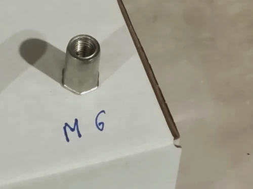 Écrou à sertir / rivets insert filetés en acier/ aluminium/ inox M3,4,5,6,8,10