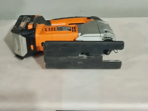 Scie sauteuse sans fil 18V 4.0Ah max 80mm - AEG BST 18 X