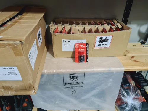 Batterie Li-Ion 12V 2.0Ah MILWAUKEE M12B2 (Redlithium-Ion)