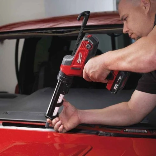 Pistolet Silicone / colle 18V 4500Nm MILWAUKEE C18 PCG-0B 310ml (SOLO)