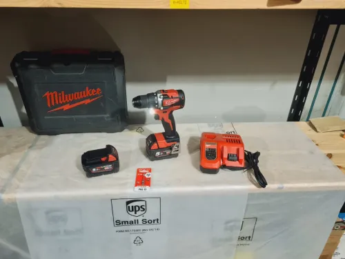 perceuse visseuse compact 18V 5.0Ah - MILWAUKEE M18 CBLDD (BL-2020)
