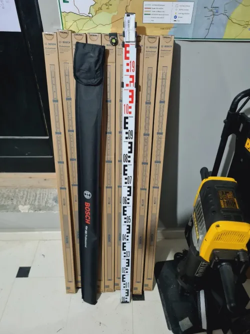 Mire de chantier gradué télescopique 3 et 5 mètre HILTI / BOSCH / China 