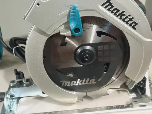 Scie circulaire électrique 190mm 1200W - MAKITA HS7601 coffret (Romania)