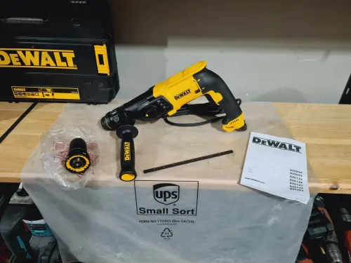 Perforateur électrique 26mm 2.8J 3 Positions Double Mandrin DEWALT D25134 (2020)