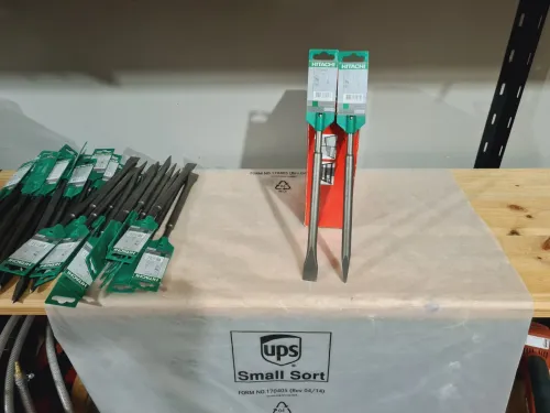 Burin SDS-plus plat/pointu 250mm HITACHI (Italy)