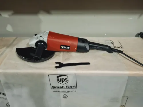 Meuleuse d'angle 230mm 2000W poignée et Carter réglage rapide - PERLES HSW 6206K (Slovenia)