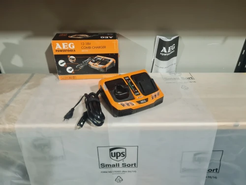 AEG BLK1218 - Chargeur rapide 12V/14V/18V - secteur et Allume cigare