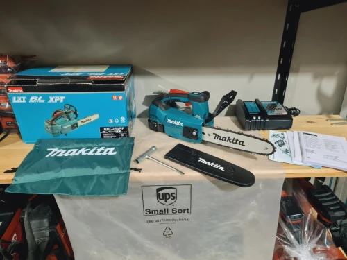 Scie à chaîne / tronçonneuse à batterie 18V MAKITA DUC254RF 25 cm (BL-2023-Romania)