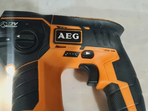 Kit AEG 12V mini perforateur BBH 12 + Visseuse perceuse BBS 12C2 