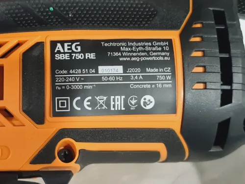 Perceuse à percussion 750W 13mm - AEG SBE 750 RE (Czech Republic)