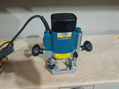 Défonceuse compact 850W VIRUTEX FR77C (Spain)
