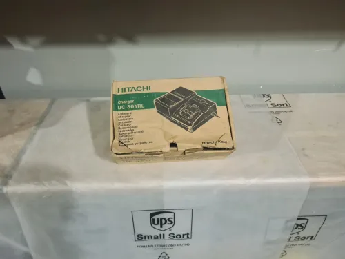 Chargeur de batterie Li-Ion 25.2-36V - HITACHI UC 36YRL (avec système de refroidissement)