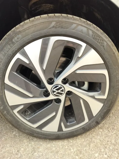 Volkswagen Bora 2026 300 TSI DSG Premium