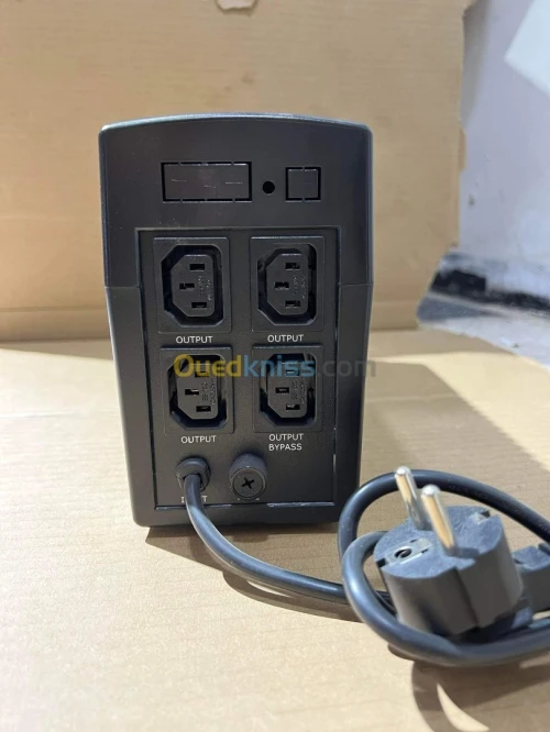 ONDULEUR ADR 650VA/390W 04 SORTIE ADR200  /REF:8427
