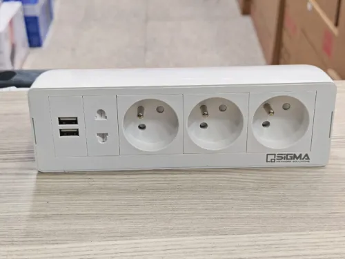 BLOC MULTIPRISE DE BUREAU POUR PLAN DE TRAVAIL SIGM - 04 PRISES 220V + 02 PORTS USB  NOIR-BLANC