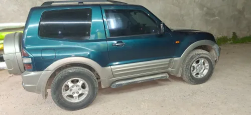 Mitsubishi Pajero Court 2001 