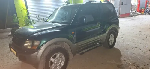 Mitsubishi Pajero Court 2001 