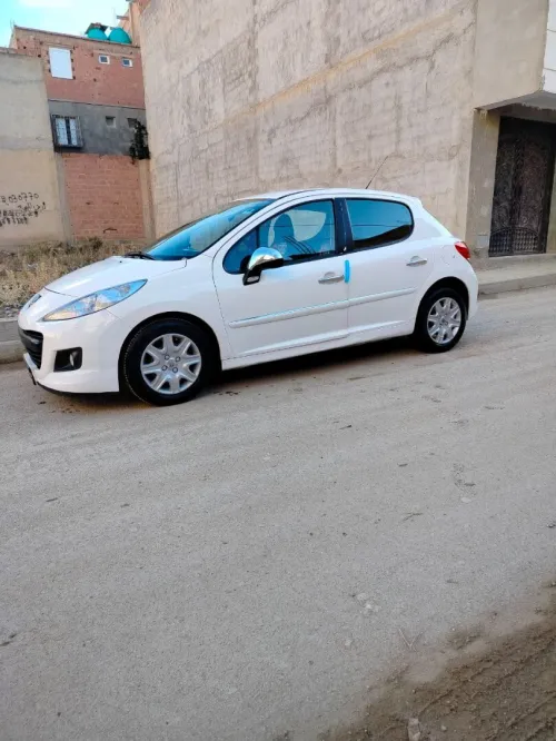 Peugeot 207 plus 2013 