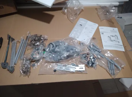 Montage de meuble en kit