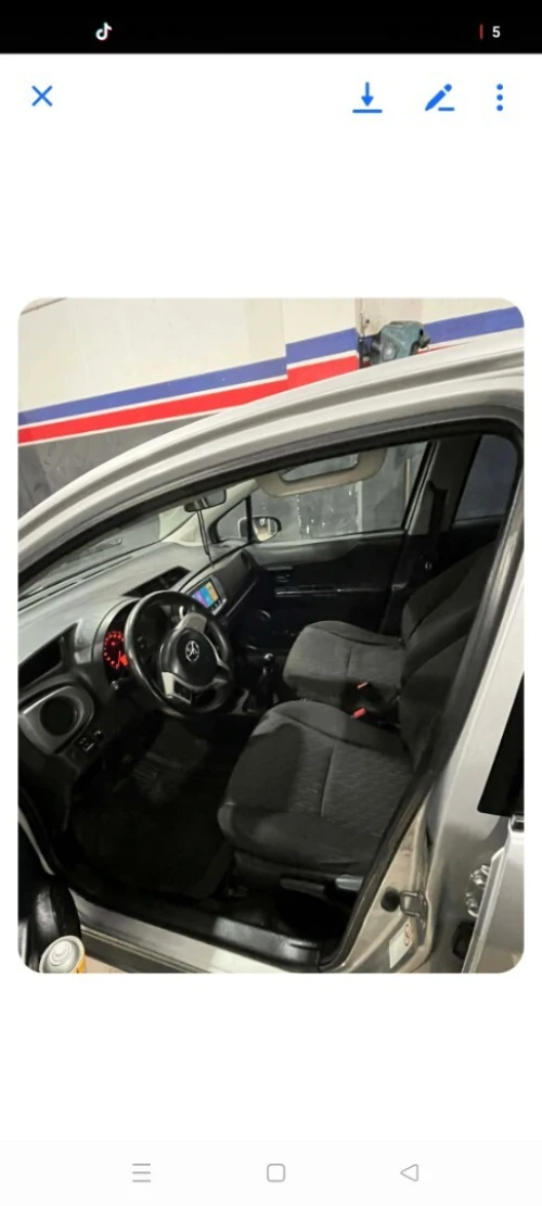 Toyota Yaris 2012 