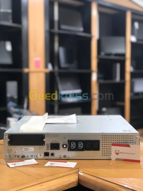 ONDULEUR APC SMART-UPS 750VA LCD RM 230V (RACKABLE)