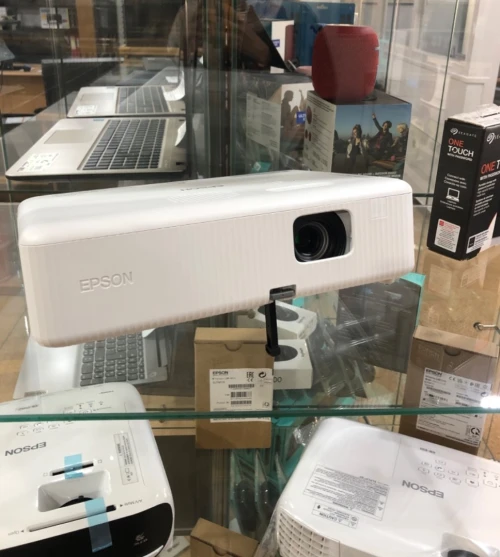 Vidéo projecteur Epson CO-W01, 3000-lumens HDMI
