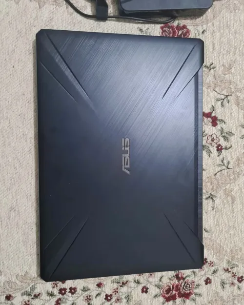 Laptop 