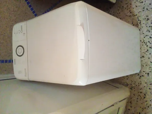 MACHINE A LAVER 