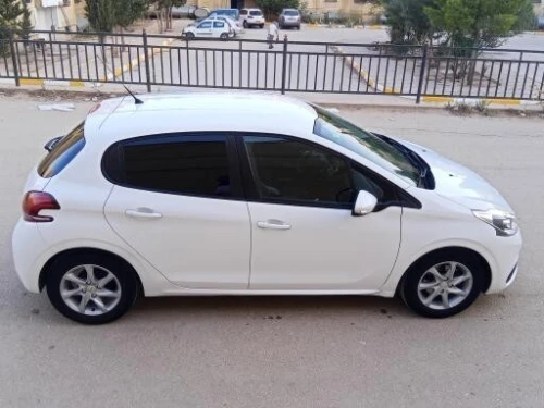 Peugeot 208 2016 Allure